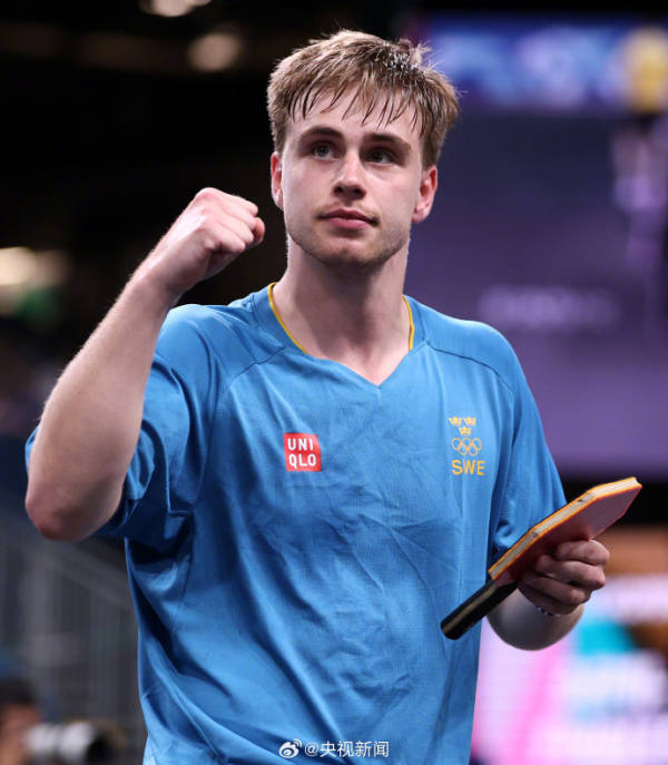 渐转移目光 渐转移目光